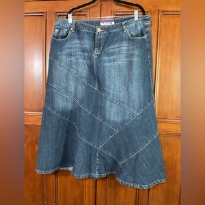 Wah Jean Skirt Women’s Size 24 Measurements Pictured Lknw Knee Length Classic Co